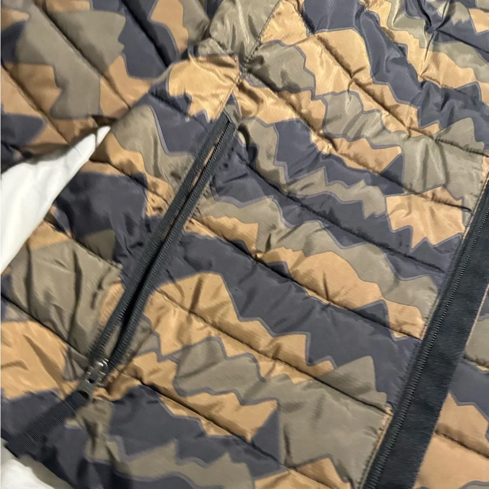 Alaskan Hardgear By Duluth Trading Co Camo puffer Jacket - Picture 4 of 5